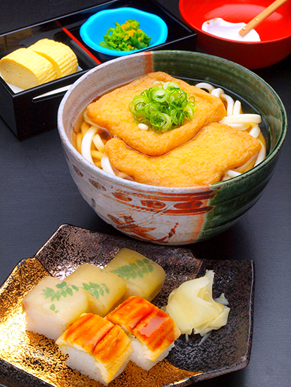 Kitsune Set (noodles with dashi soaked deep-fried tofu)